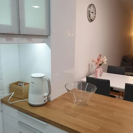 33 Free Private Garage Διαμέρισμα *